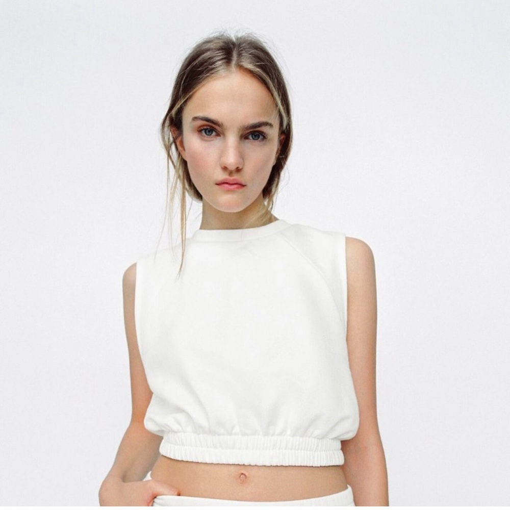 White sleeveless sweatshirt material tank top by Zara